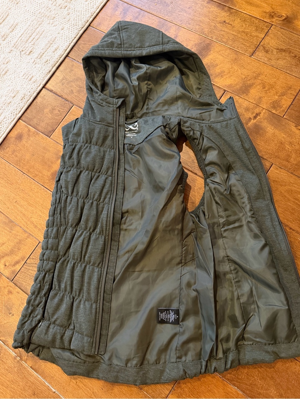 Be by Blanc Noir Womens Olive Green Hooded Quilted Vest size Medium
